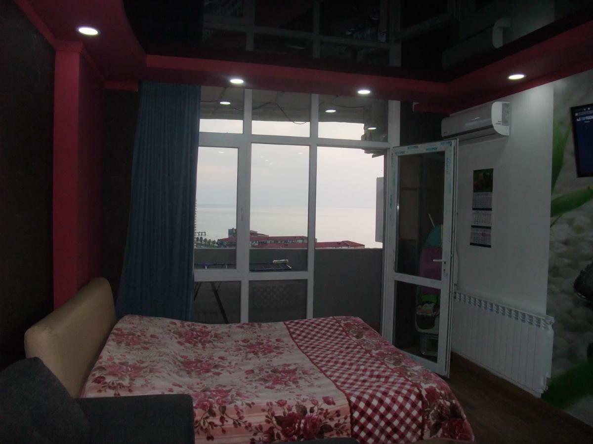 Apartment With Black Sea View Batumi Kültér fotó